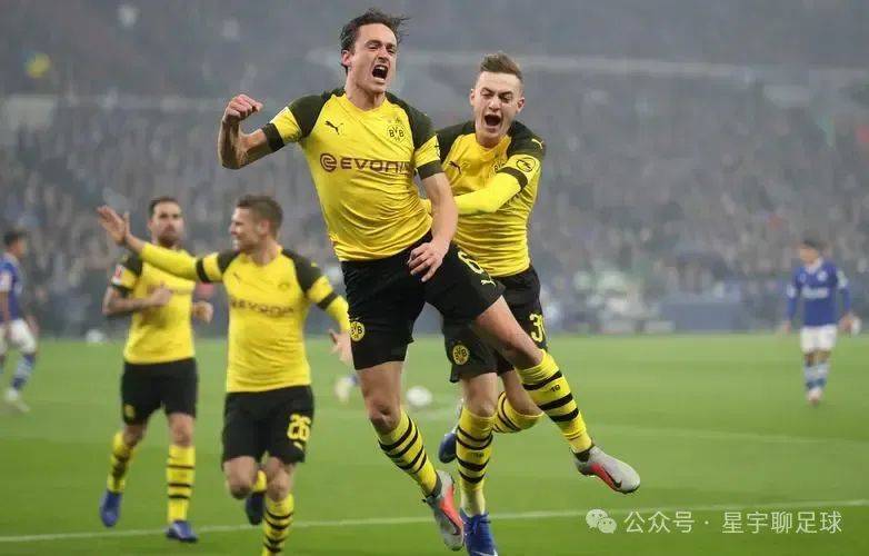 多特蒙德主场大捷，球员赛后激动庆祝胜利，计划商品由于不要.-爱游戏APP